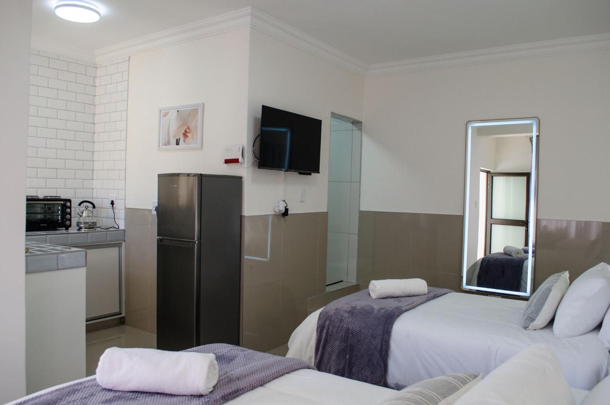 Shark Island Guesthouse 뤼데리츠 외부 사진