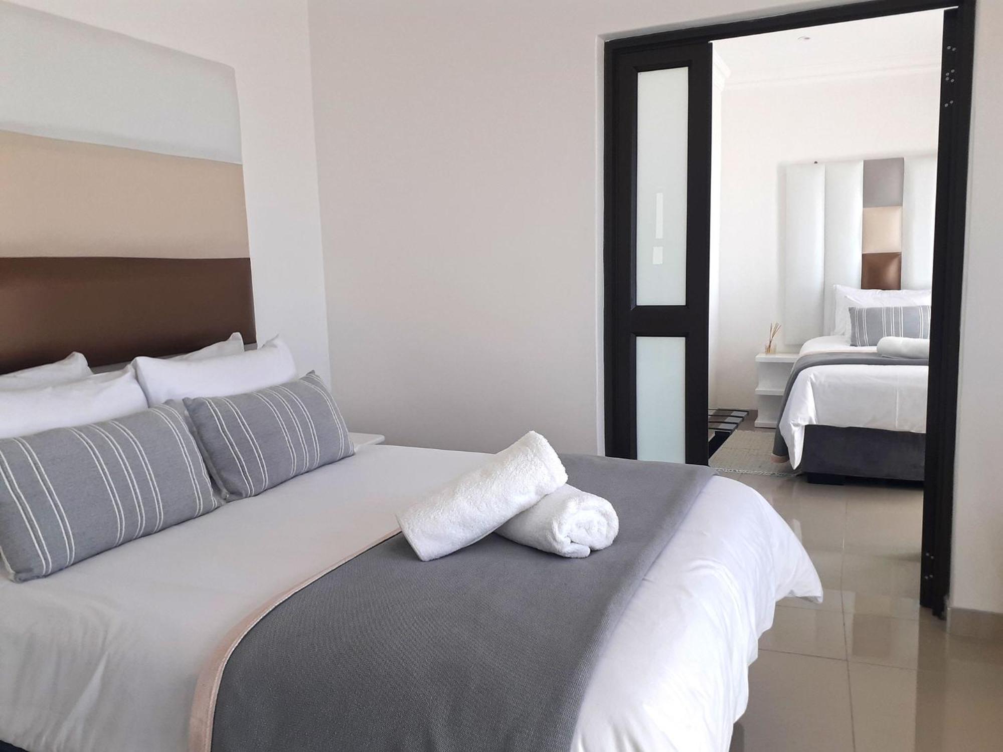 Shark Island Guesthouse 뤼데리츠 외부 사진