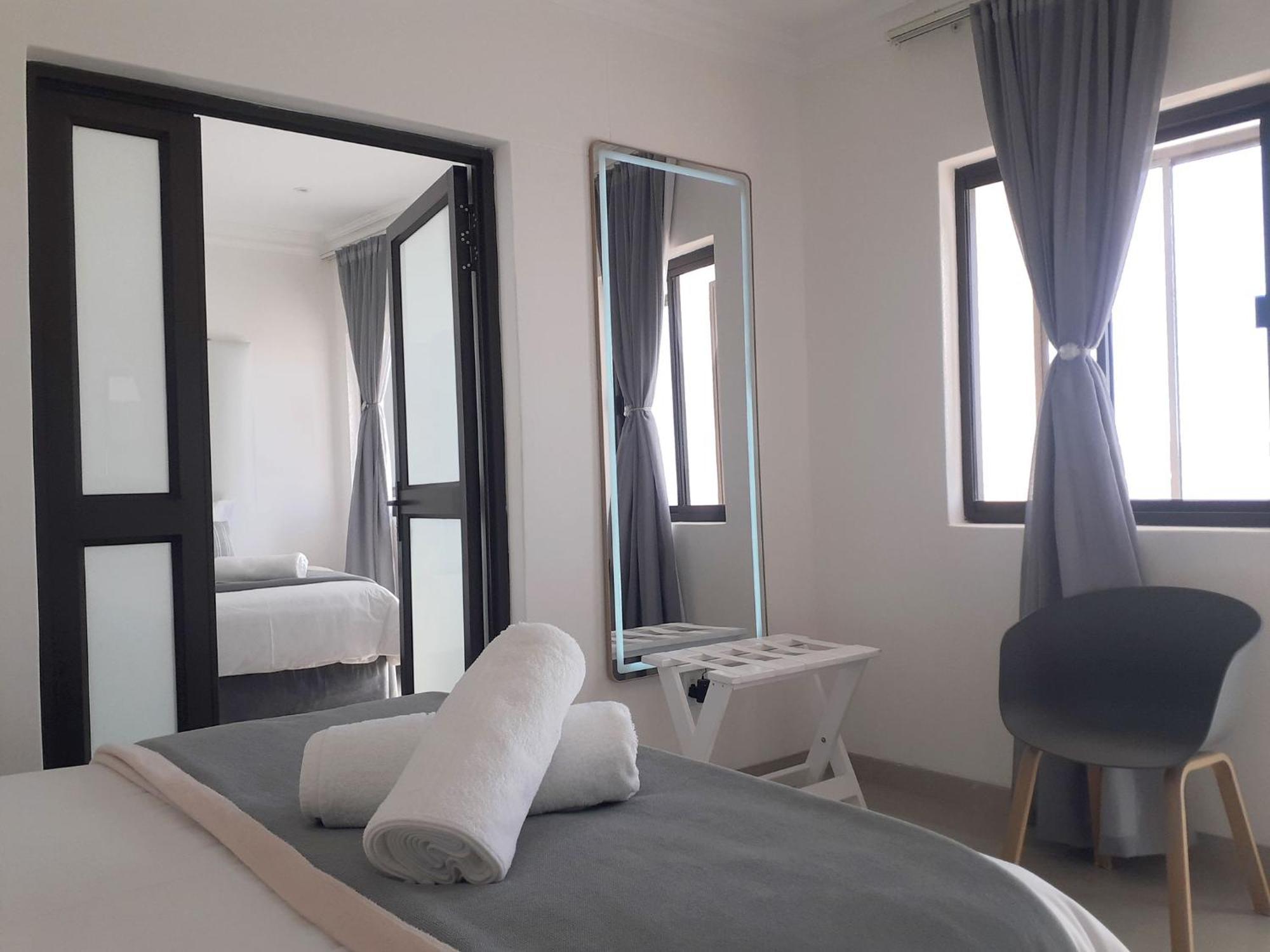 Shark Island Guesthouse 뤼데리츠 외부 사진