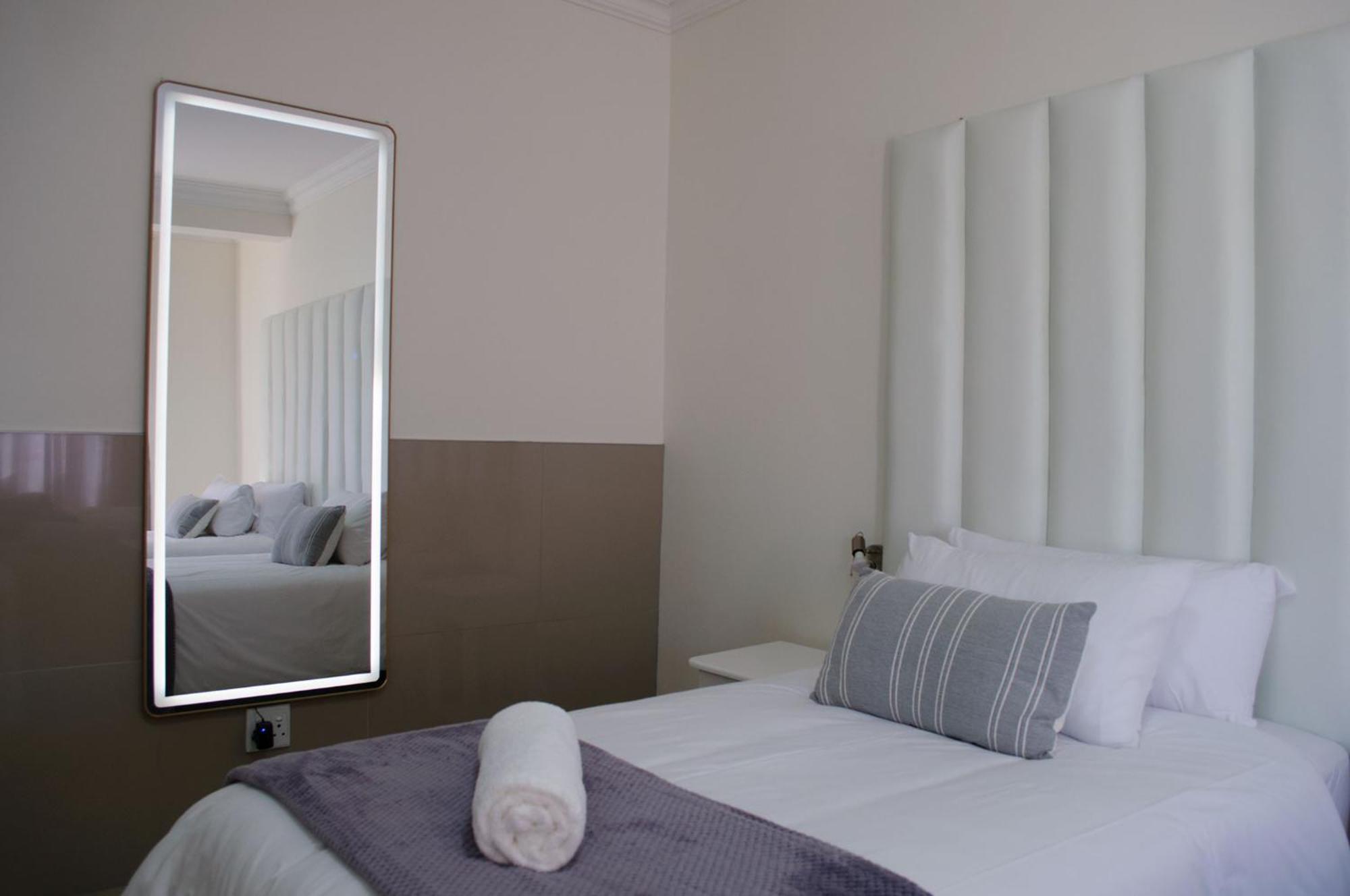 Shark Island Guesthouse 뤼데리츠 외부 사진