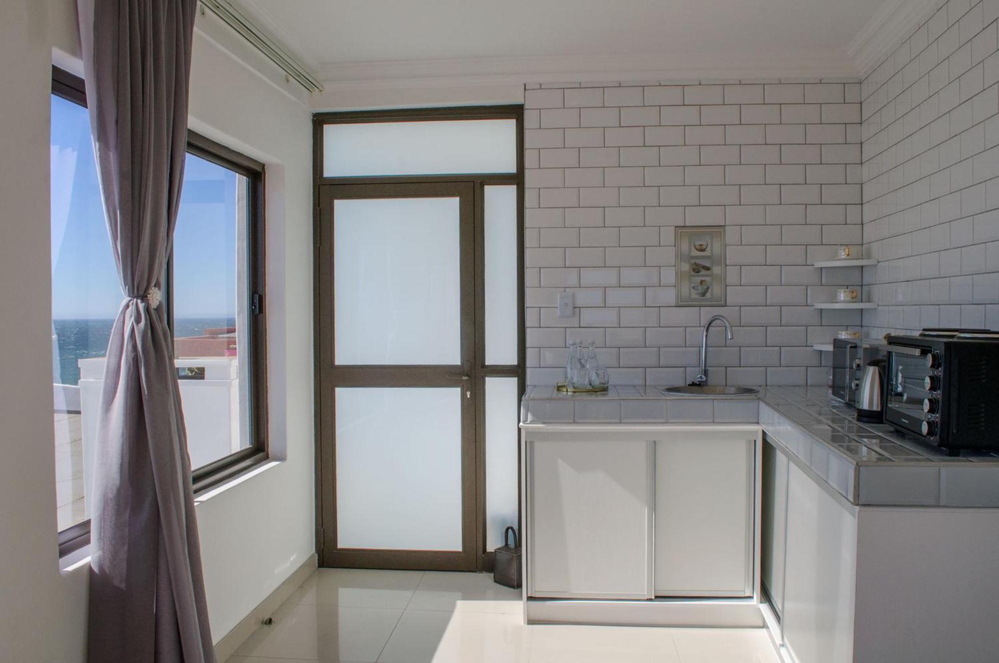 Shark Island Guesthouse 뤼데리츠 외부 사진