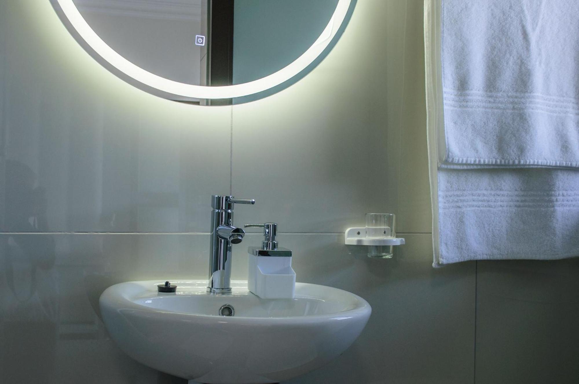 Shark Island Guesthouse 뤼데리츠 외부 사진