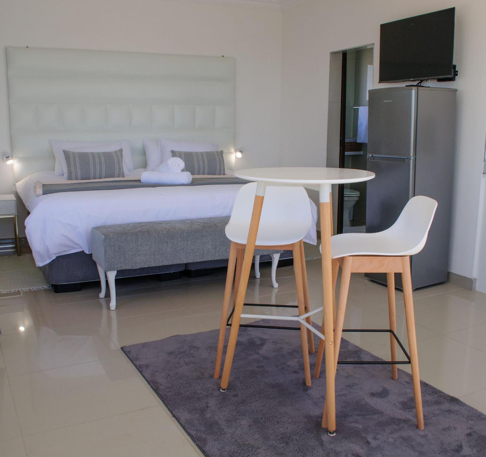 Shark Island Guesthouse 뤼데리츠 외부 사진