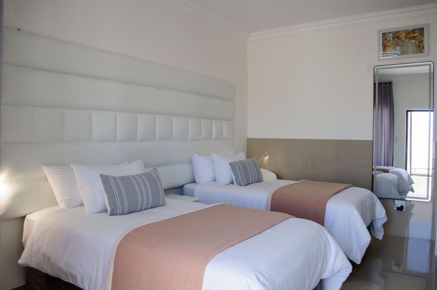 Shark Island Guesthouse 뤼데리츠 외부 사진